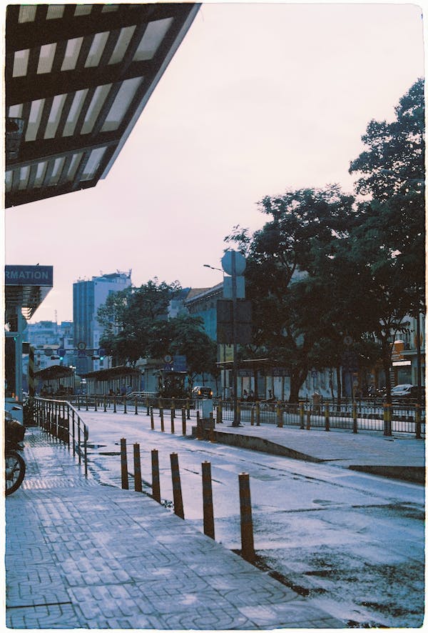 四柱八字：地支桃花三现，婚姻如何